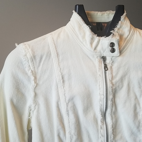 Distressed jacket - Picture 3 of 8